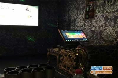 乐天虫KTV 专业设备打造极致欢唱体验